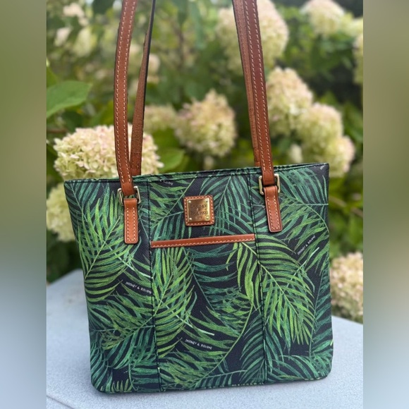 Dooney & Bourke Handbags - Dooney & Bourke Palm Leaf Lexington Shopper in excellent condition